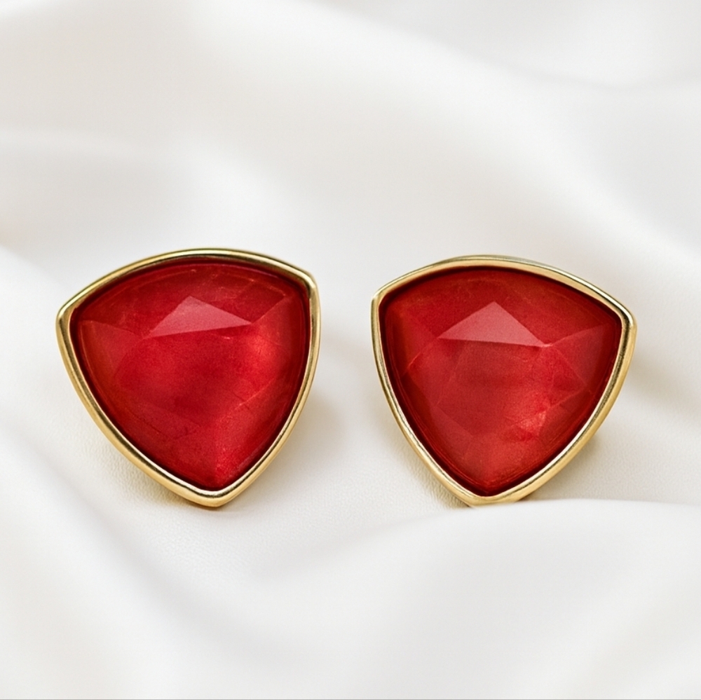 Red Faceted Triangle Stud Earrings W/ Gold Triangle Trim – Geometric Jewelry